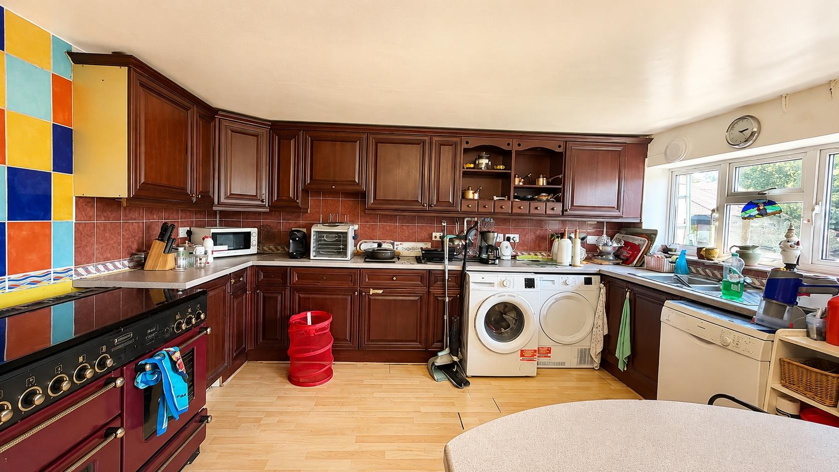 5 bed property in Mount Pleasant Road, Hastings